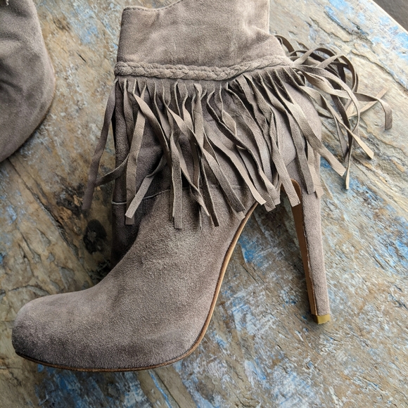 Vintage Fringe Heels - Picture 3 of 6